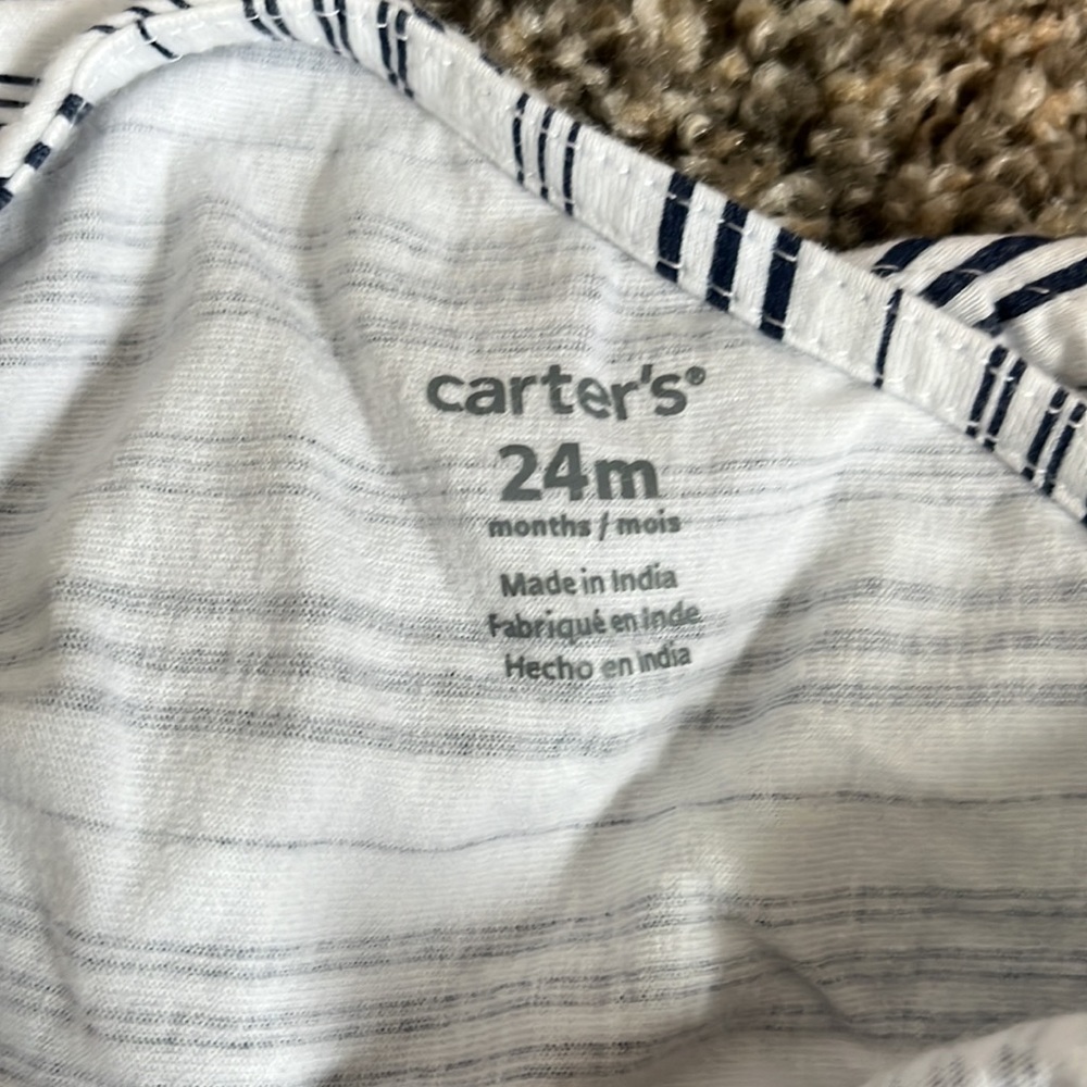 LIKE NEW-Carter’s White dress with Navy blue stripes size 24 month - Picture 4 of 4